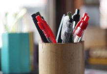 Artykuły biurowe – więcej, znaczy mniej