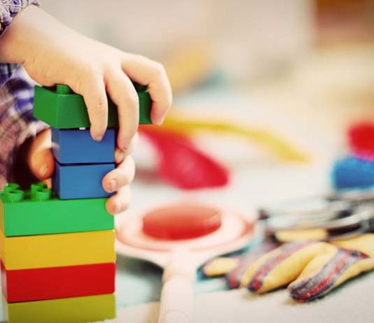 Jak zabawki wpływają na rozwój dziecka?
