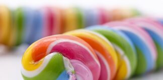 Jak zrobić lizaki na słodki stół?