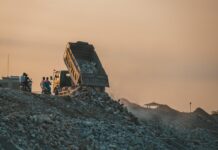 Ile pali wywrotka 10 ton?