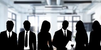 Co do czarnych spodni na komunię?