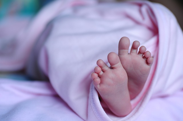 Jak kąpać noworodka żeby nie Zamoczyć pępka?
