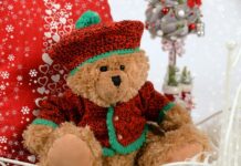 Czy matka chrzestna kupuje ubranko do chrztu?