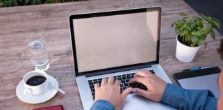 Czym się pisze w pierwszej klasie?