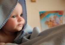 Kiedy niemowlę zaczyna się uśmiechać? Kiedy niemowlę zaczyna się uśmiechać?