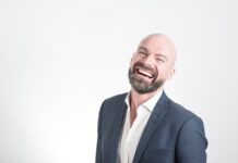 Jak powinno się nosić noworodka? Jak powinno się nosić noworodka?