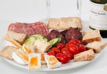 Jak podawać dziecku kanapki?