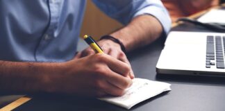 Czym się różni długopis żelowy od zwykłego?