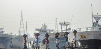 Ile węgla wchodzi na tira?