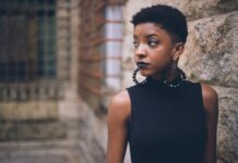 Czy można karmić piersią z kolczykiem w sutku?